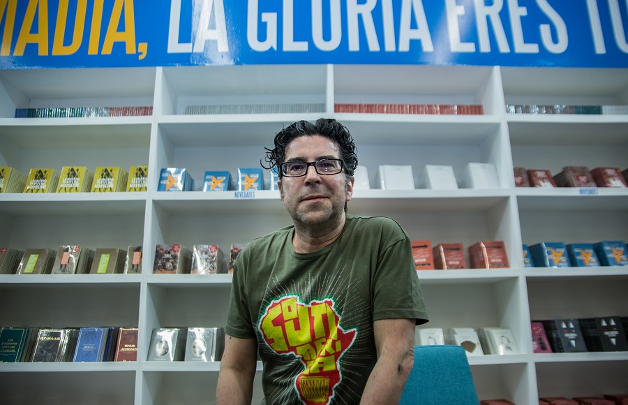 Leonardo Tarifeño presenta 'No Vuelvas', su más reciente libro, en la FIL Guadalajara 2018. (Paula Vázquez)