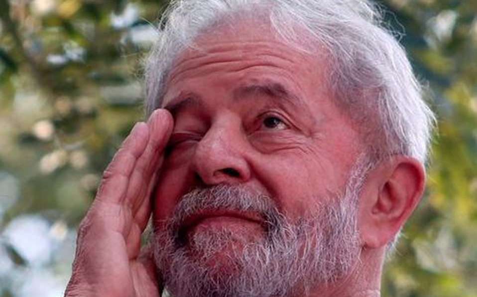 Lula, preso desde el 7 de abril, cumple en la sede de la Policía Federal de Curitiba una condena de 12 años y un mes por corrupción pasiva y lavado de