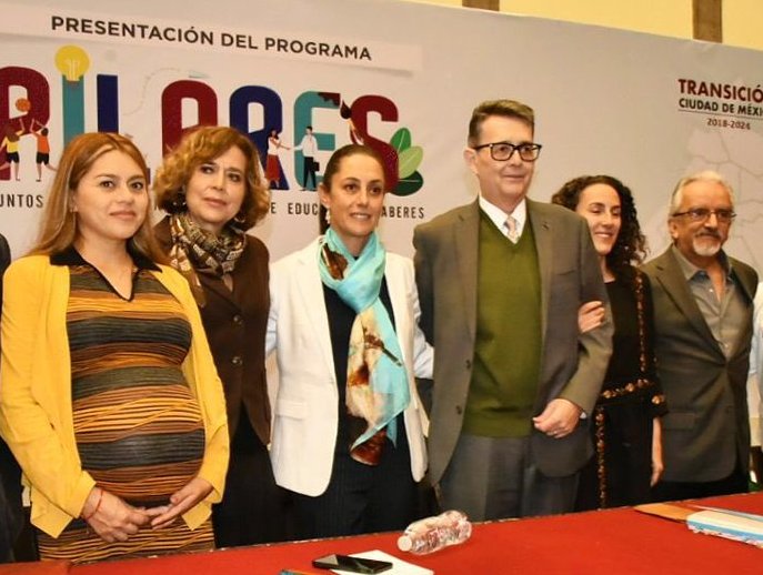 Sheinbaum dijo que en el 2019 estarán operando los primeros 200 centros. (Twitter @Claudiashein)