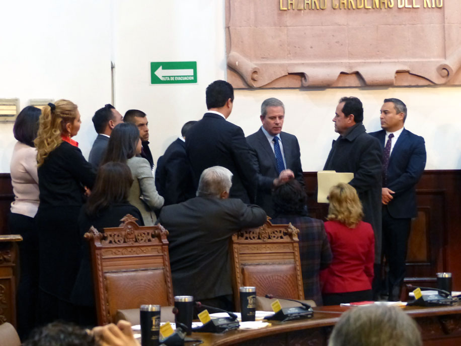 Bueno Zertuche mostró apertura para el diálogo y lograr llevar a cabo el acto político. (Especial)