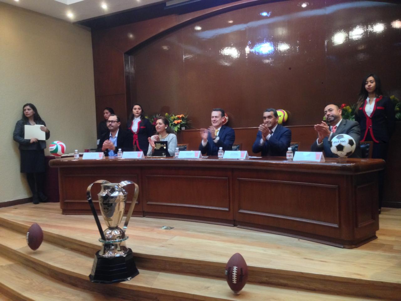 Primera entrega de reconocimientos "Gala Deportiva Universitaria". (Teodoro Santos)