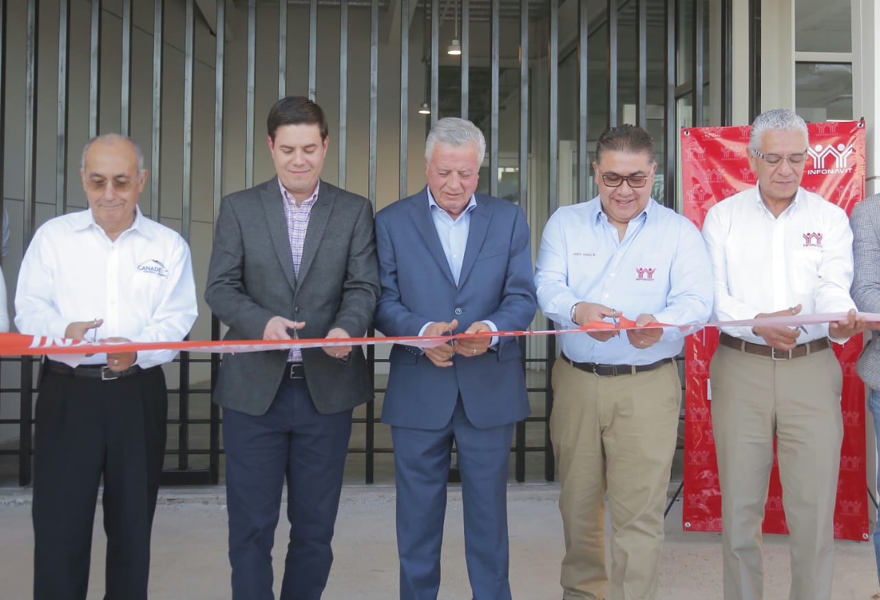 La apertura de las instalaciones se realizaron durante la tarde de este jueves. (Saúl González)