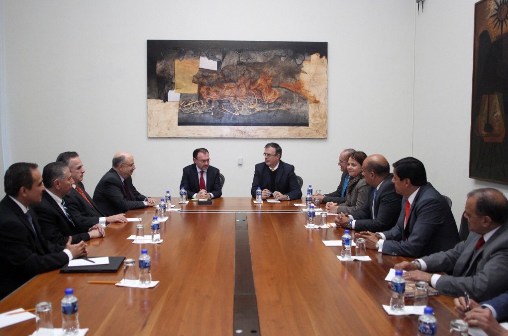 El canciller Luis Videgaray en su última reunión con Marcelo Ebrard, quien será su sucesor en la SRE. (Twitter | @SRE_mx)