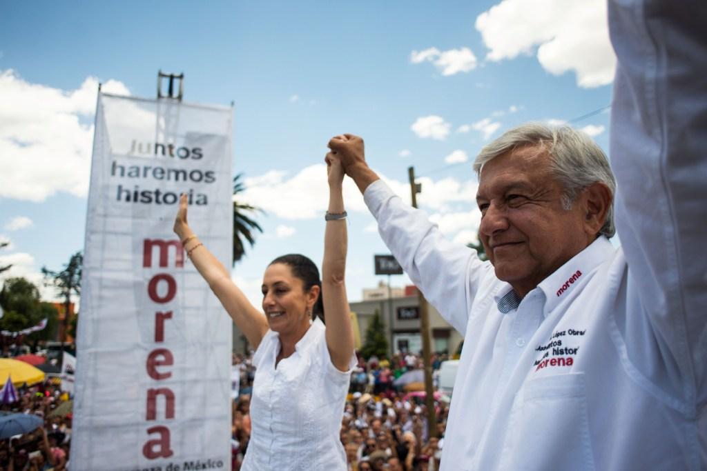Claudia Sheinbaum y Andrés Manuel López Obrador, en un evento durante su campaña en la CdMx. (Cuartoscuro)