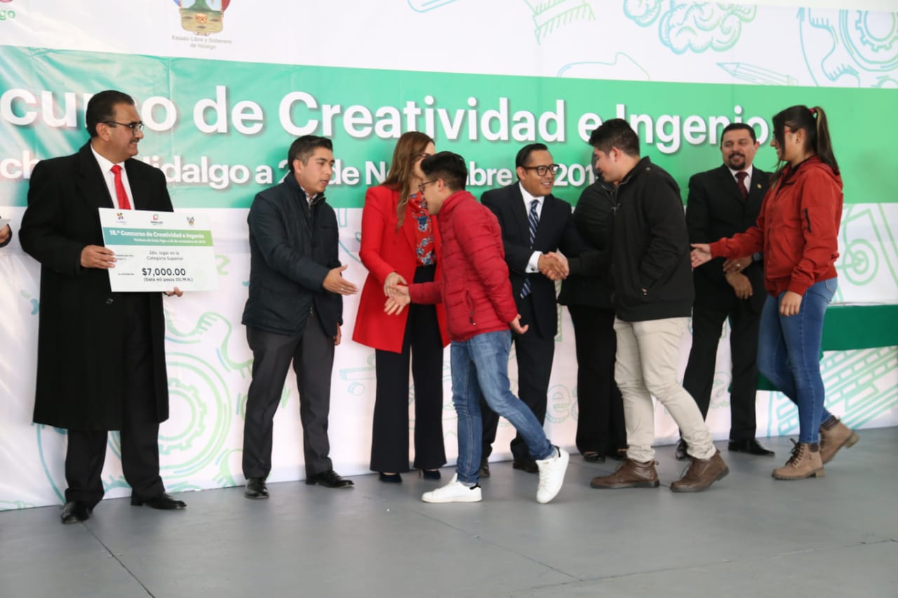 En este concurso se premió a dos primeros lugares con un apoyo económico de 10 mil pesos.