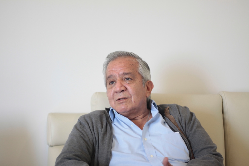 Enrique Robledo, Secretario de Finanzas y Administración (Miguel Romero)