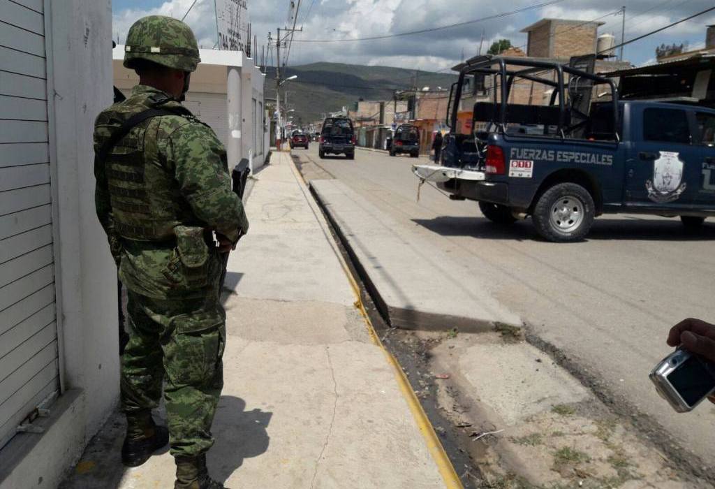 Militares y policías estatales vigilarán las escuelas de Chilapa. (Rogelio Agustín Esteban)