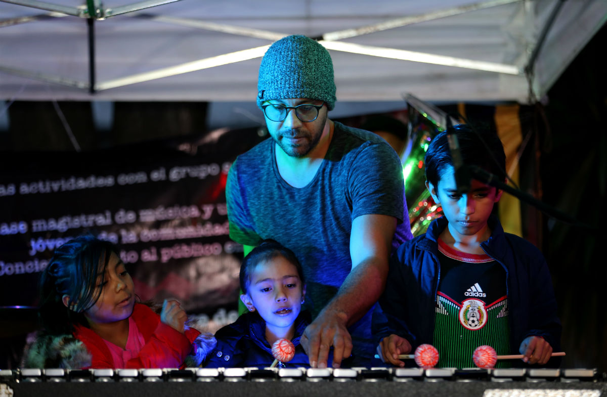 Los niños tuvieron un taller para aprender nuevos ritmos. (Javier Ríos | MILENIO)