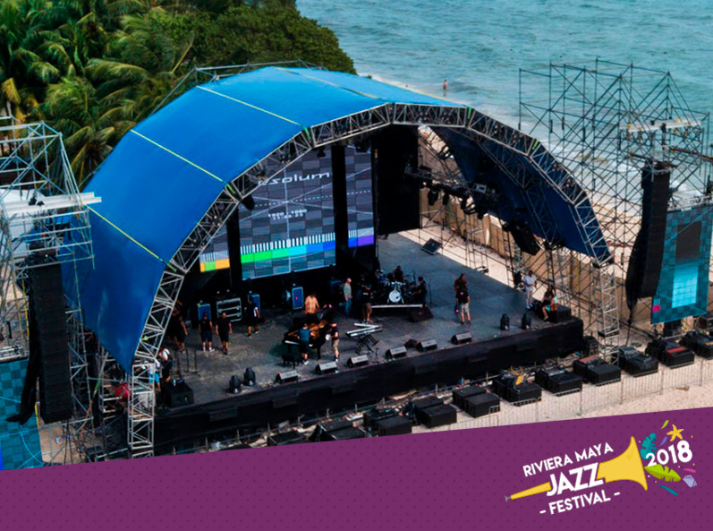 El escenario se prepara para arrancar el Festival hoy por la noche (Cortesía del Riviera Maya Festival de Jazz).