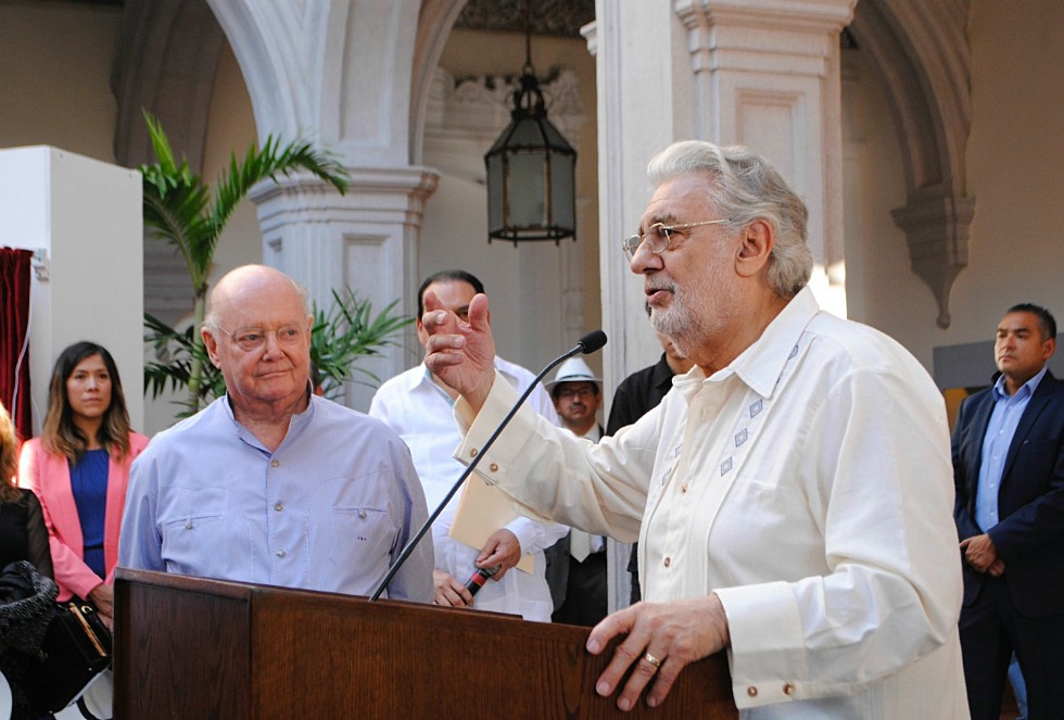 Plácido Domingo visitó Tequila esta mañana. (Ruth Rosas)