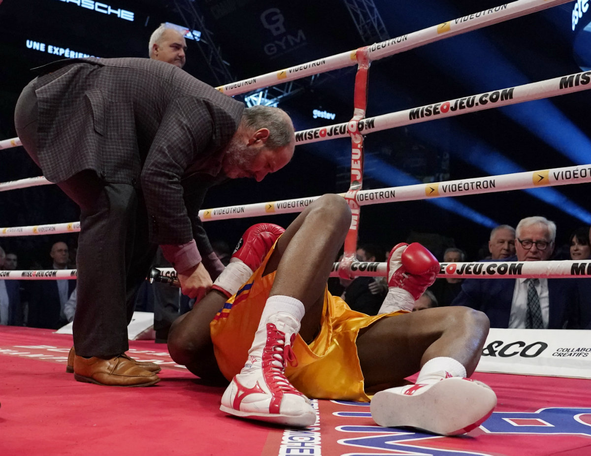 Adonis Stevenson están en estado crítico (AFP)