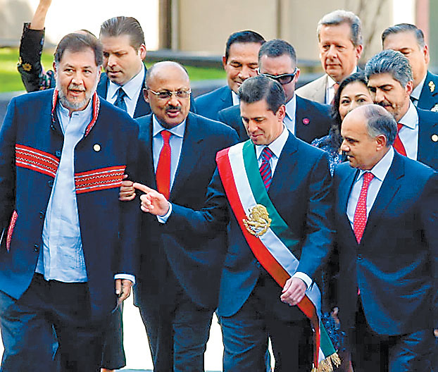 Fernández Noroña lo recibió. (Jessica Espinoza)