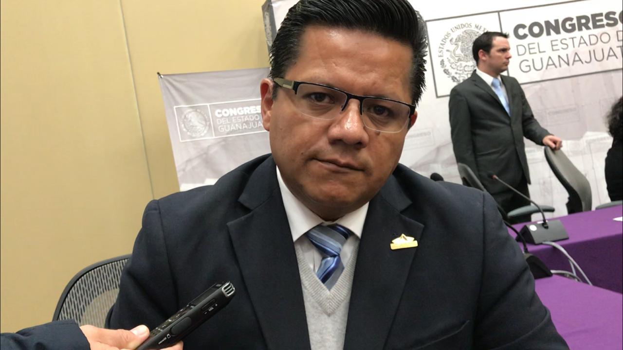 Rolando Alcántar Rojas (Carlos Olvera)
