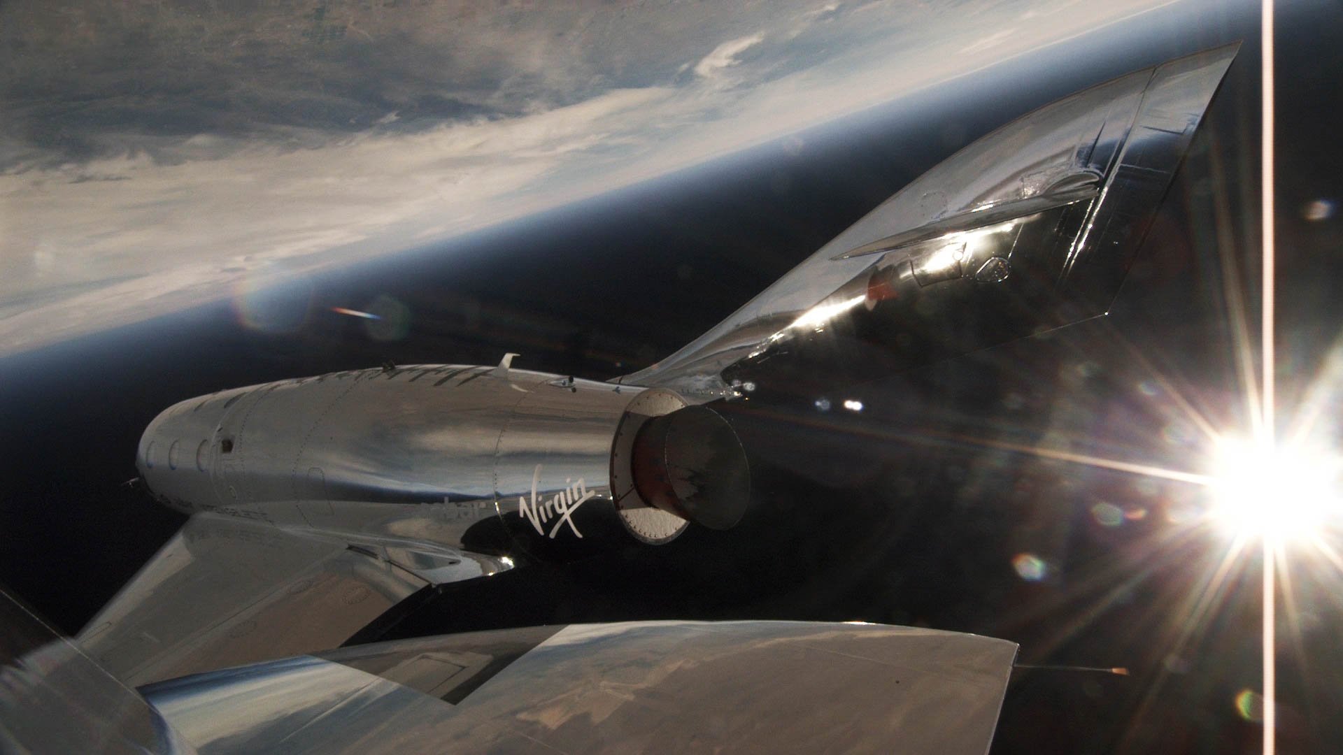 Virgin Galactic quiere ser la primera aerolínea espacial comercial. (Twitter @virgingalactic)