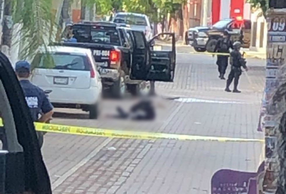 La balacera se registró sobre la calle Francisco I Madero. (Cortesía)
