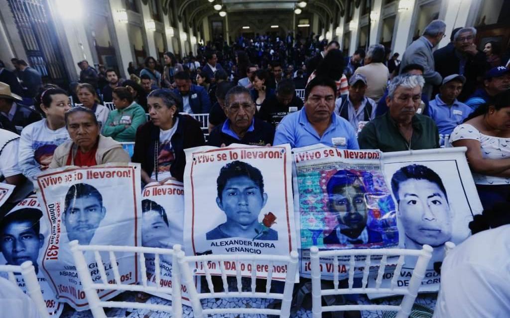 Ayotozinapa: reunión con AMLO dio esperanza a padres de los 43 - Grupo ...