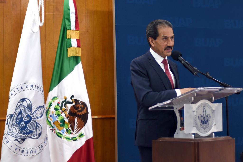 Rector de la Universidad Autónoma de Puebla, Alfonso Esparza (Especial)