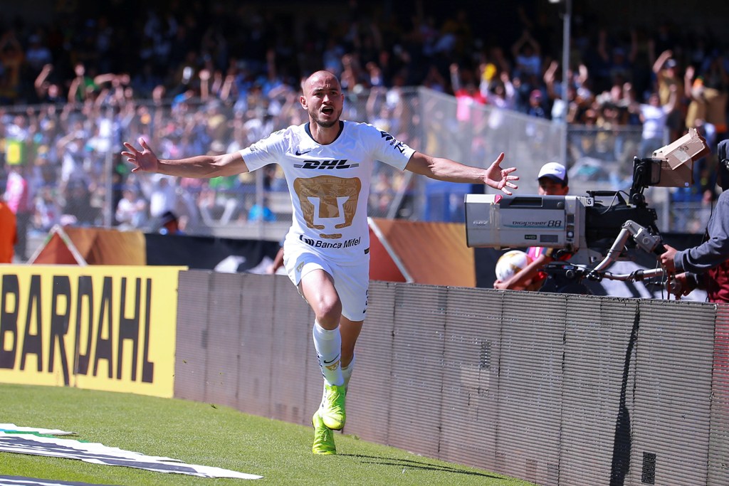 Carlos González de Pumas en festejo de gol (Imago7)