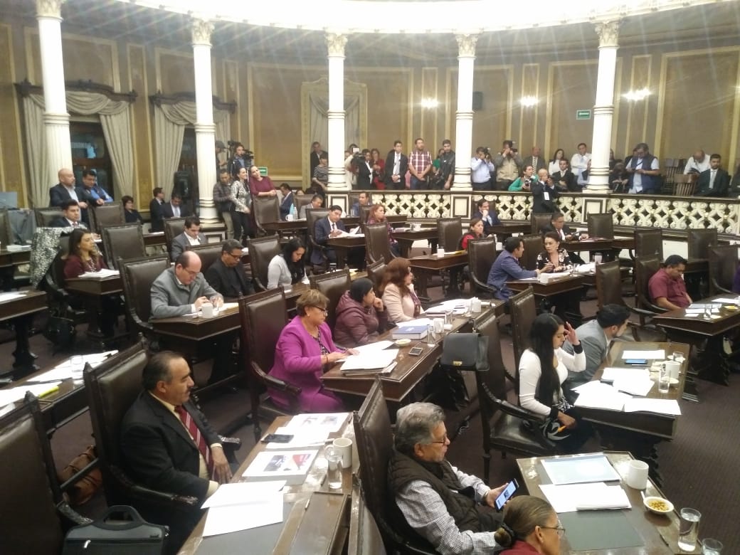 Diputados del Congreso del Estado de Puebla aprueban reformas para alargar periodos (Miguel Romero)