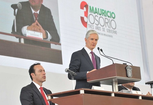 Durante su mensaje. (Especial)