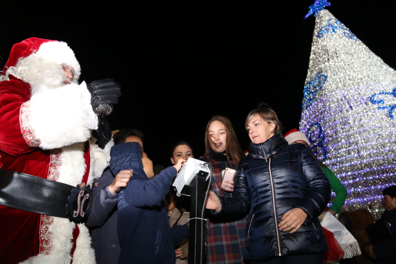 Encienden árbol navideño de Pachuca. (Jorge Sánchez)