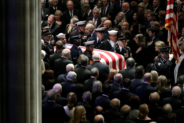 El funeral de George H.W. Bush se realizará en Washington y acudirán líderes mundiales y ex presidentes/AP.