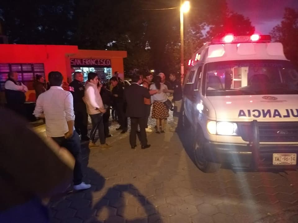 Sufren asalto violento usuarios y chofer de transporte público sobre el libramiento Tlaxcala a la altura de Tepehitec  (Especial)
