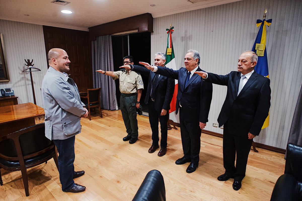 Enrique Alfaro tomó protesta a su gabinete de seguridad. (Tomada de Twitter)