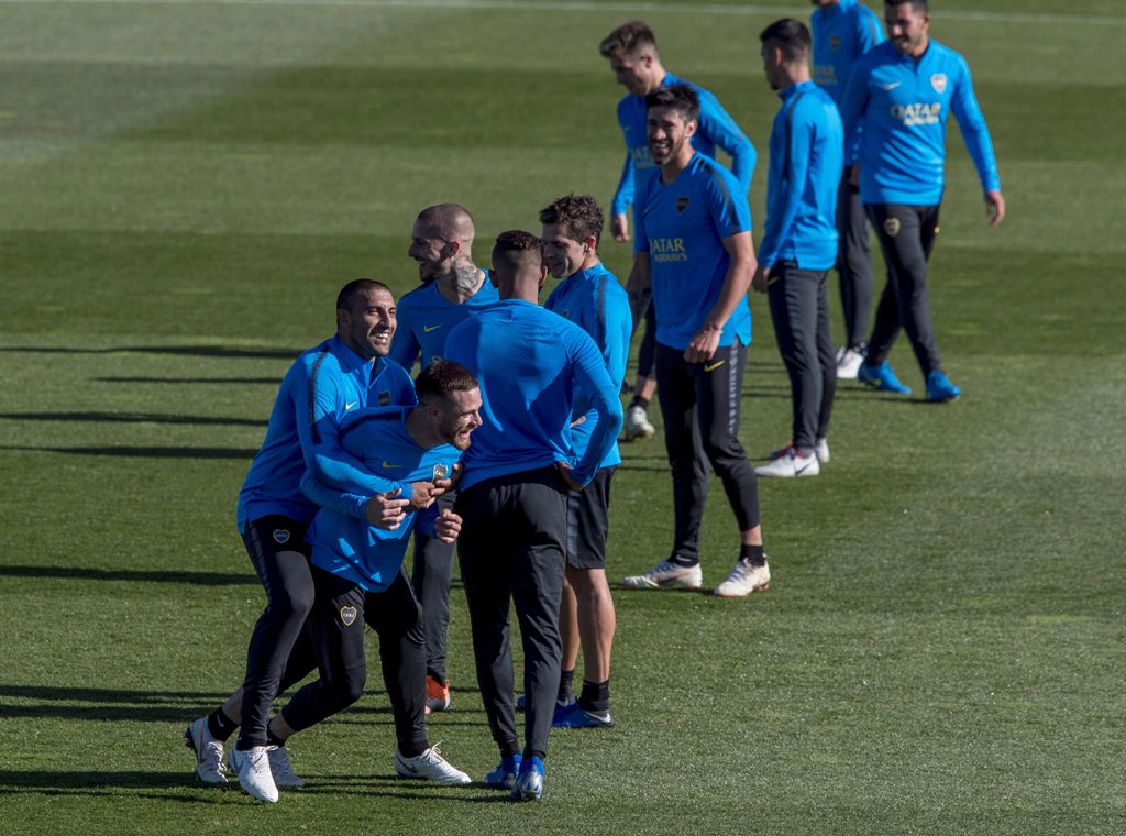 Jugadores de Boca Juniors en entrenamiento (EFE)