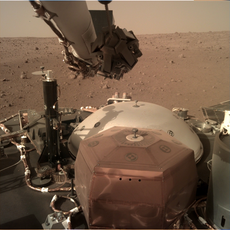 La NASA dijo que en los próximos días InSight tomará fotografías más detalladas de Marte. (NASA)