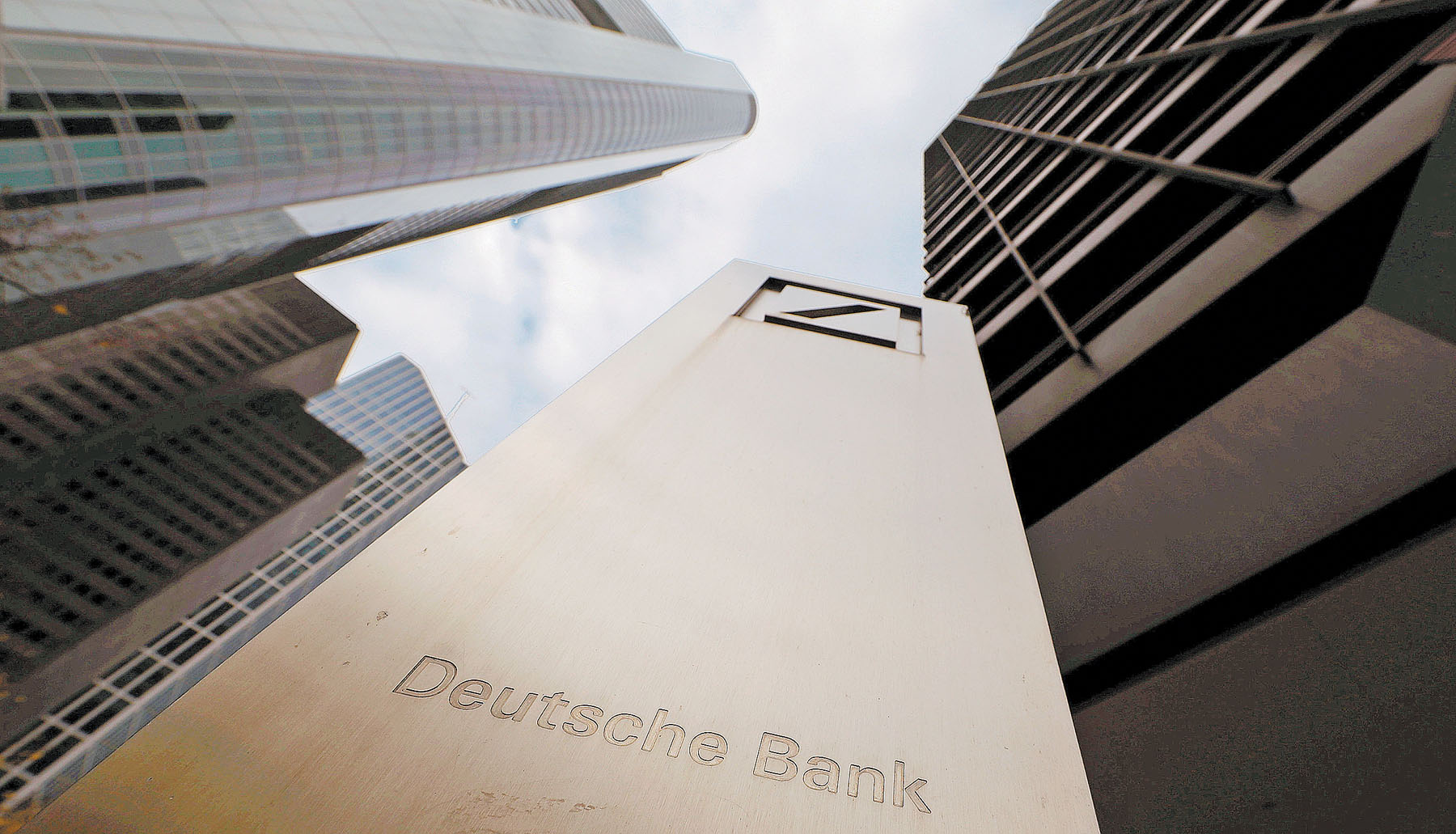 El Deutsche Bank renunció a su función de liquidar dólares para la sucursal en 2015. (Kai Pfaffenbach/Reuters)