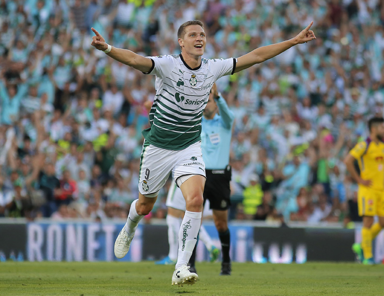 Julio Furch ha tenido dos grandes torneos con Santos Laguna. (Manuel Guadarrama)