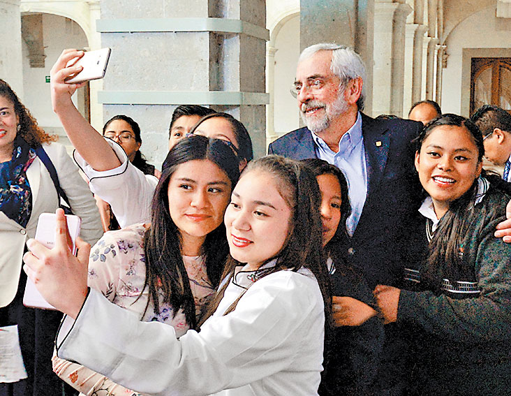El rector de la UNAM estuvo en Oaxaca. (Notimex)