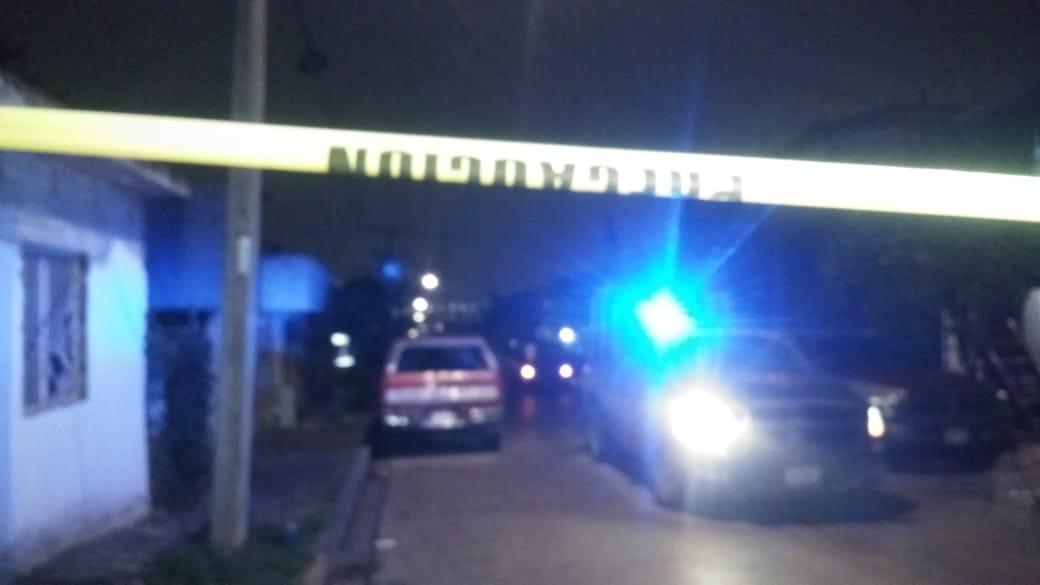 Uno de los lesionados recibió tres balazos en el tórax tras lo cual sus agresores escaparon en un taxi. (Francisco Zuñiga)