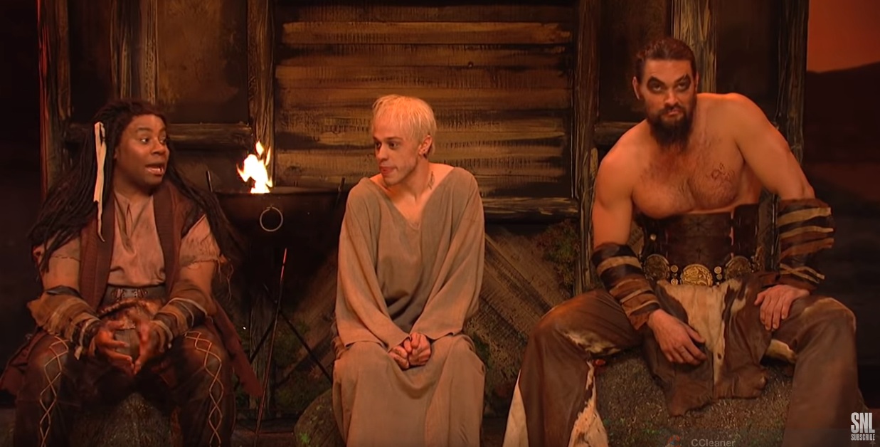 Jason Momoa en Saturday Night Live (Foto: YouTube)