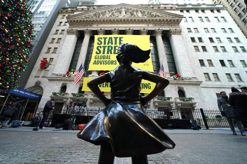 La emblemática estatua inspiró a millones con un mensaje de empoderamiento femenino.