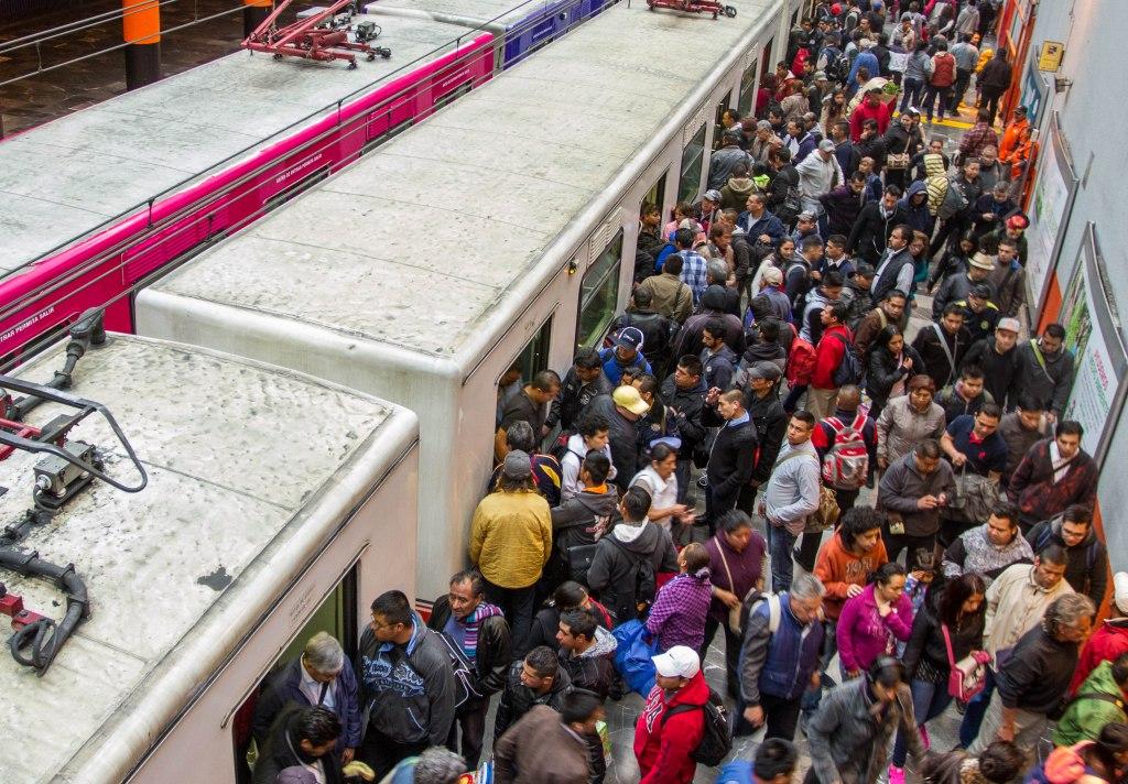 Hay retrasos en la Línea A del Metro. (Cuartoscuro)