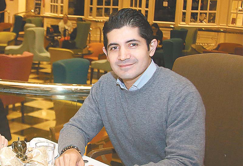 De Hoyos Koloffon dijo que ya se entregó una iniciativa ante el Senado.  Raúl Palacios