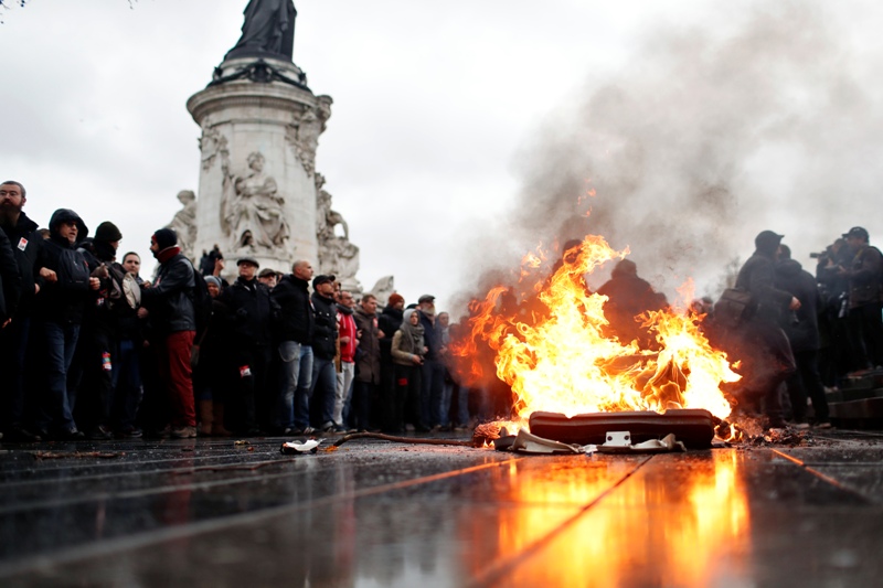 El movimiento está inspirado en las protestas de los llamados "Chalecos amarillos" en Francia.