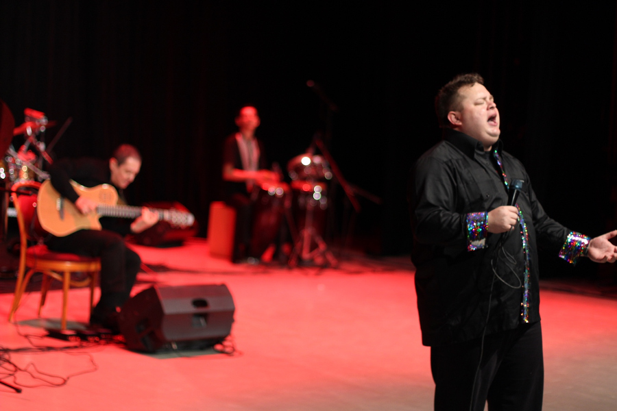 Rodrigo de la Cadena durante su presentación (Cortesía).