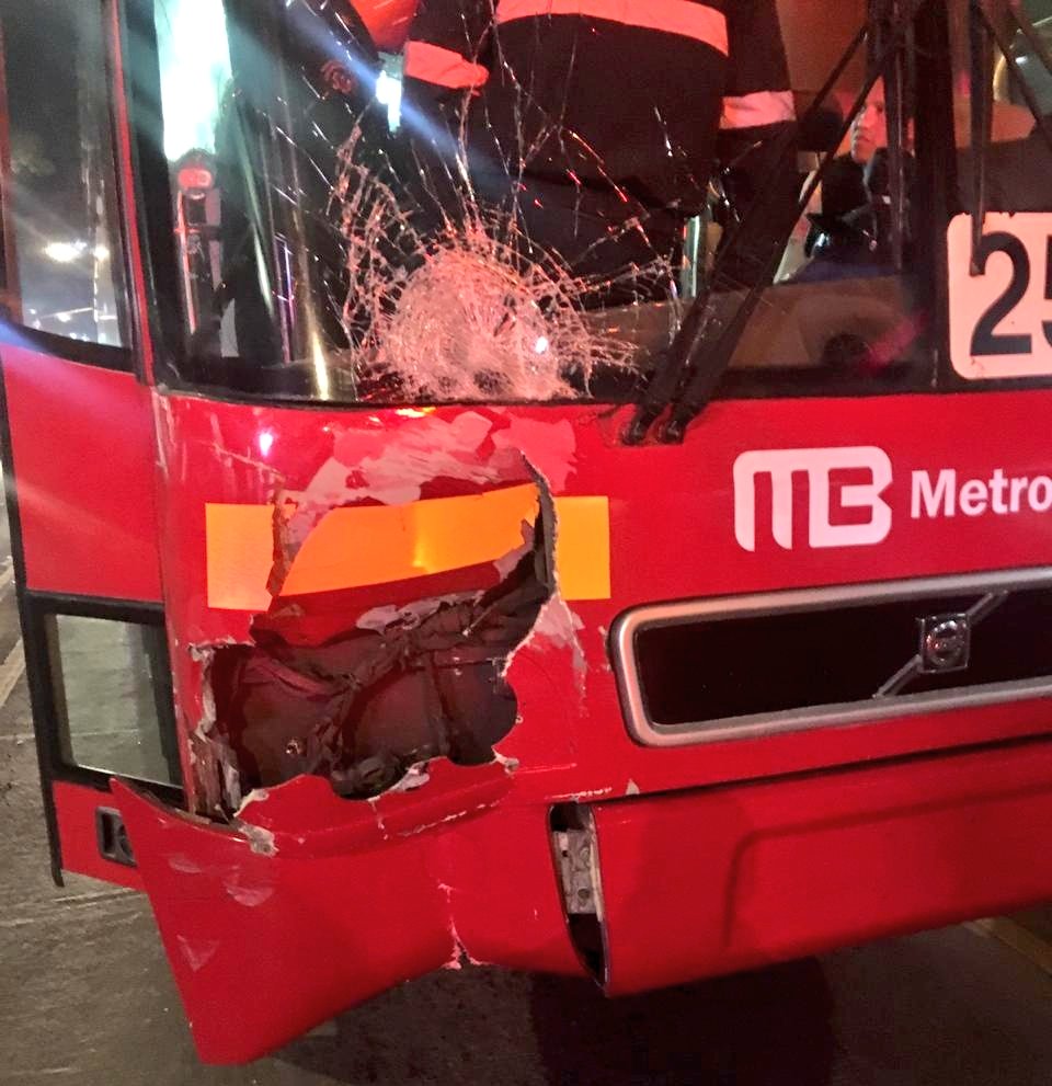 El conductor del Metrobús fue llevado a la agencia del Ministerio Público de Benito Juárez. (Tomado de @CoordinacionDM)