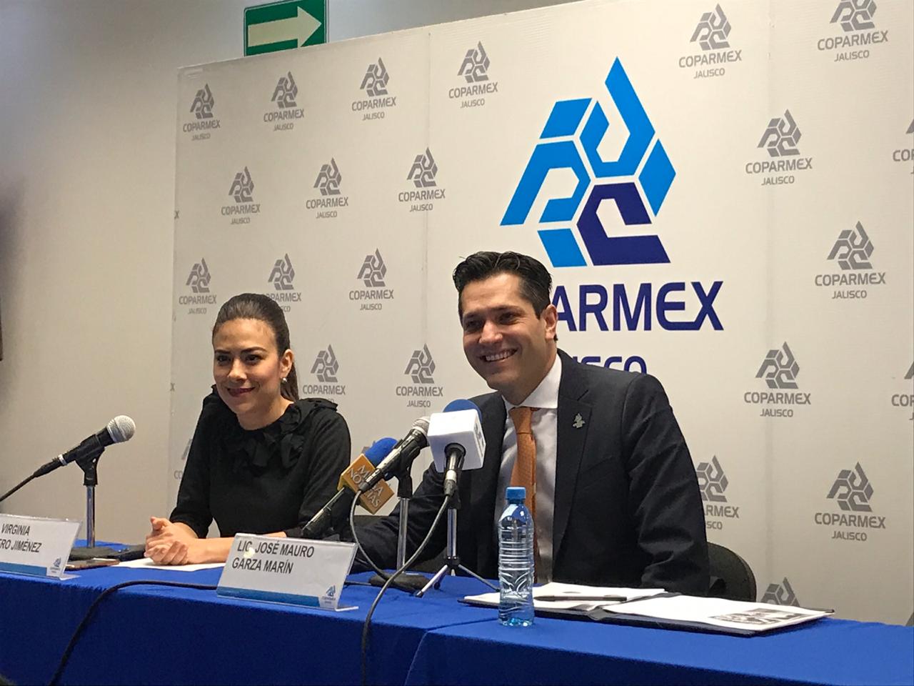 Coparmex dijo que la mayor de parte del aguinaldo se gasta en bienes y pago de deudas (Elsa Martha Gutiérrez)