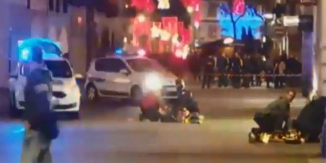 Las fuerzas de seguridad evacuaron la zona y cerraron el centro de la ciudad.