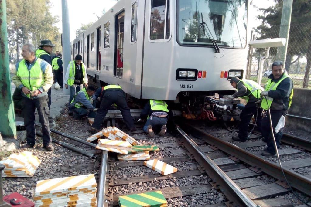 La suspensión fue ocasionada por una falla en vías. |Twitter @GCalderon_TE