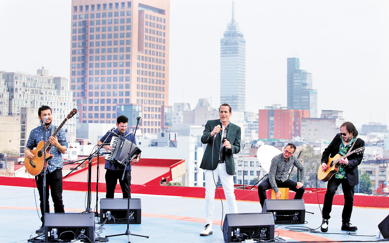 El grupo llevó su ritmo a las alturas en MILENIO. (Juan Carlos Bautista)