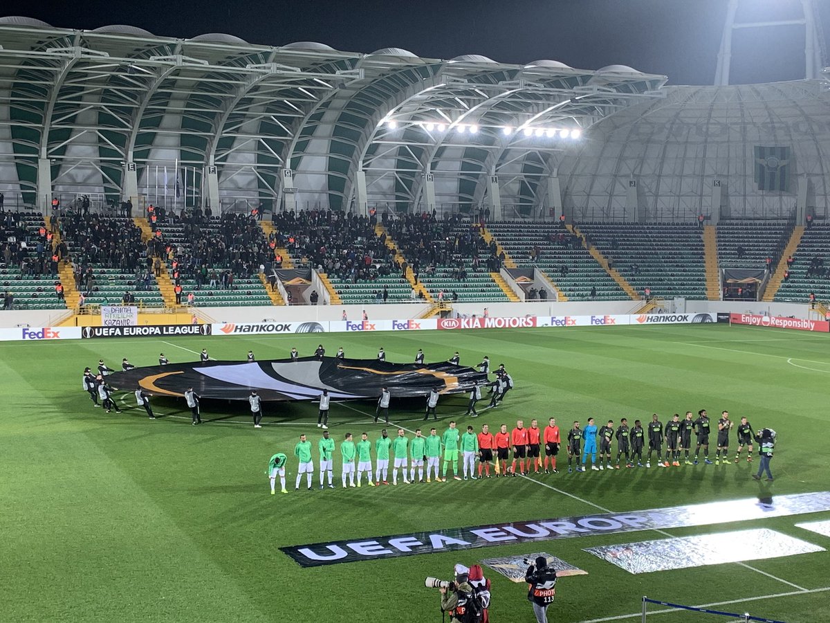 Guillermo Ochoa y el Standard quedaron fuera de la Europa League (Twitter @Standard_RSCL)
