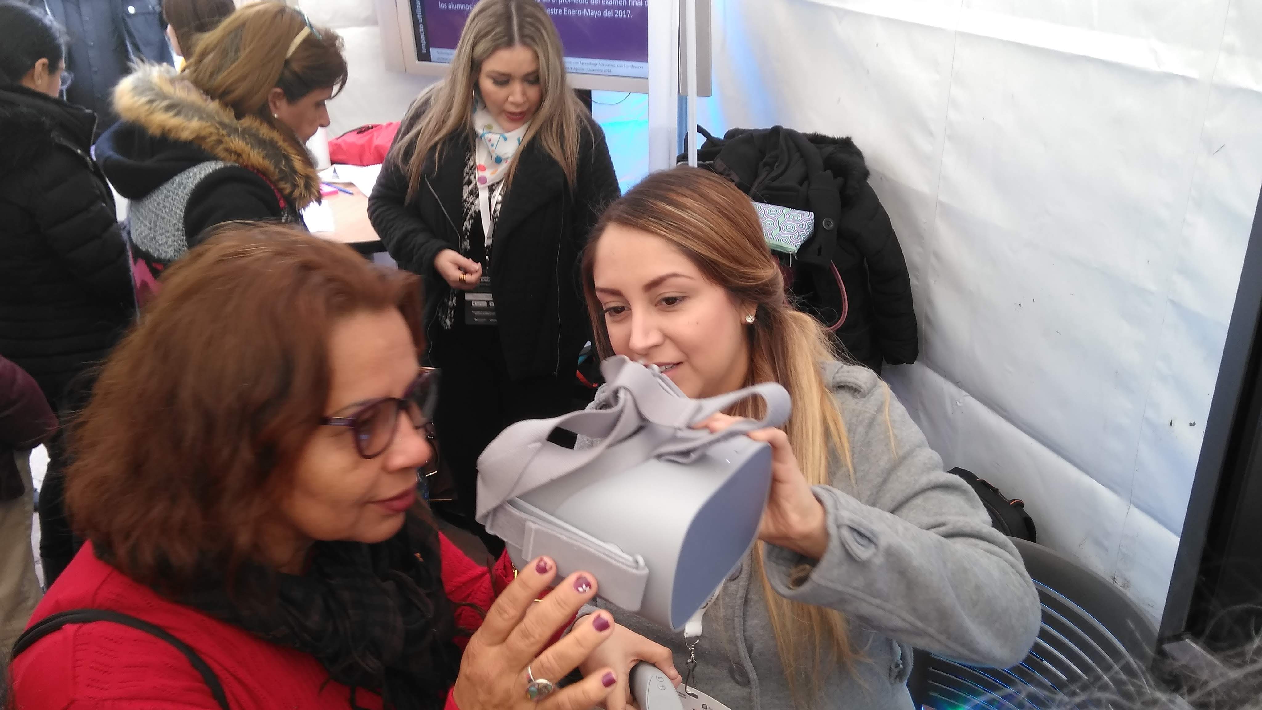 Entre los rubros de tecnología en los que se trabajan está la Realidad Virtual. (Luis Carlos Valdés)