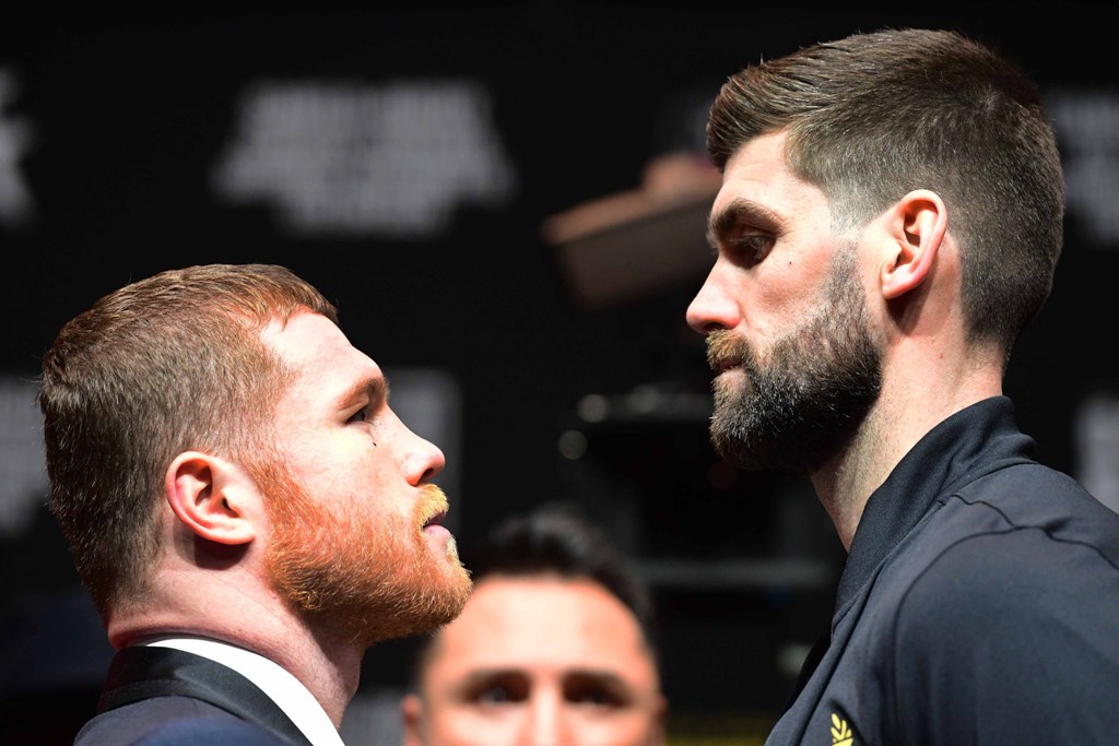 Saúl Álvarez y Rocky Fielding lejos de las amenazas (AFP)