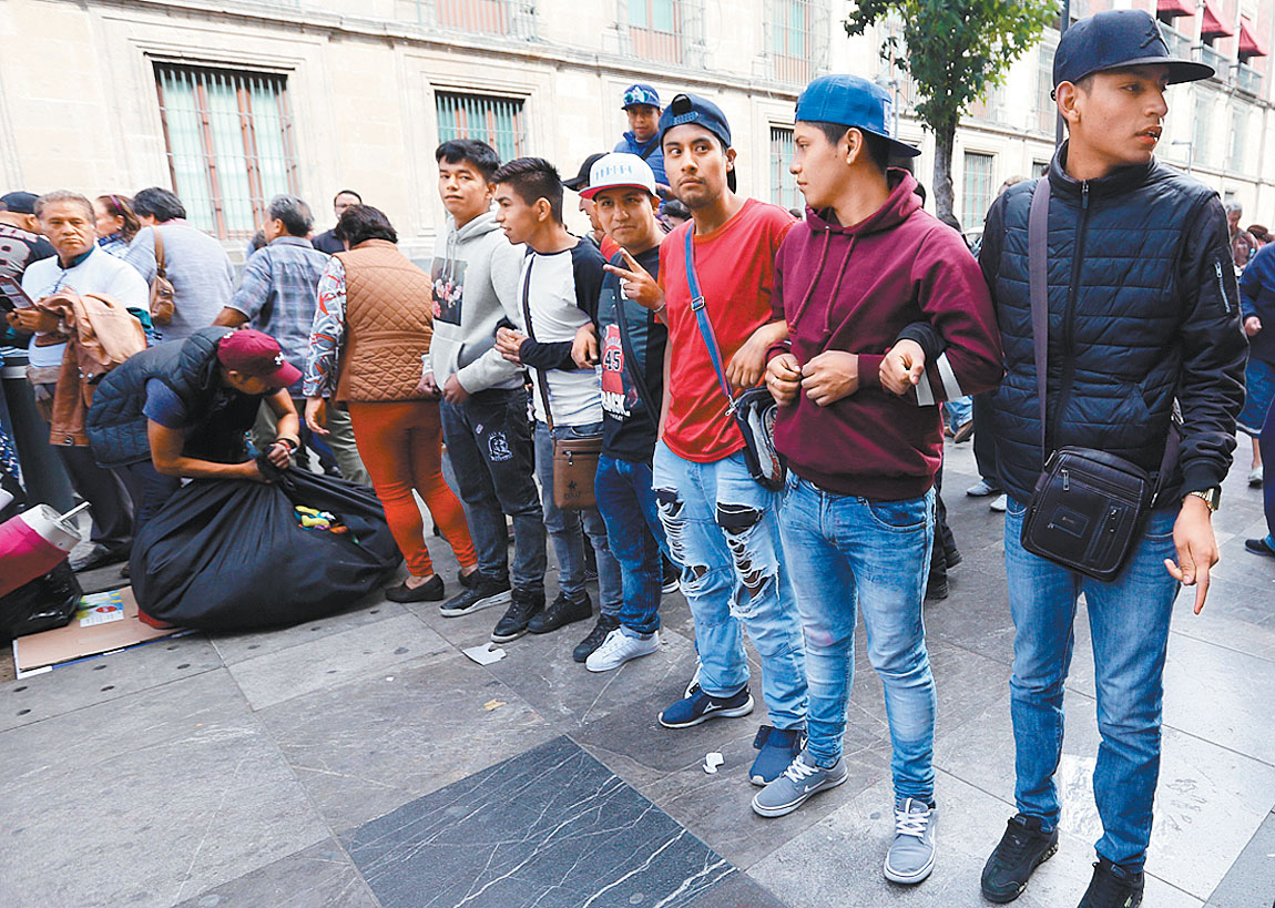 El grupo de ayudantía se vio superado de nuevo y recibió el apoyo de ambulantes. (Nelly Salas)
