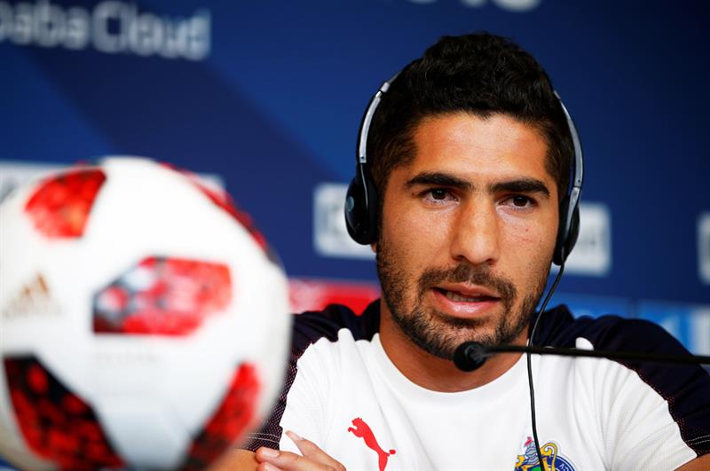 Jair Pereira en conferencia de prensa de Chivas (EFE)